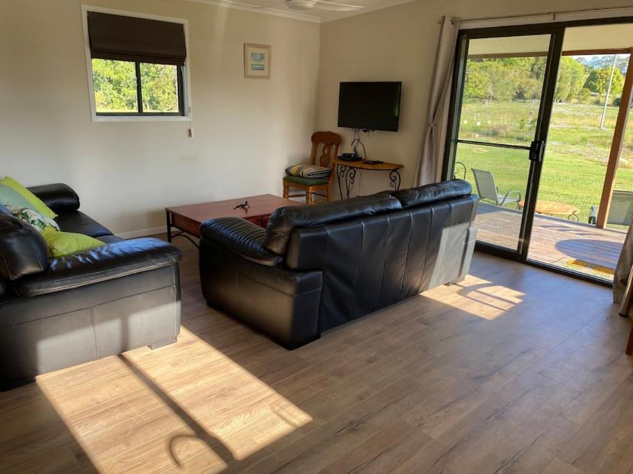 Pinbarren Green Lodges Noosa エクステリア 写真